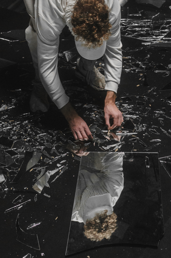 Kepler mit zerbrochenem Glas