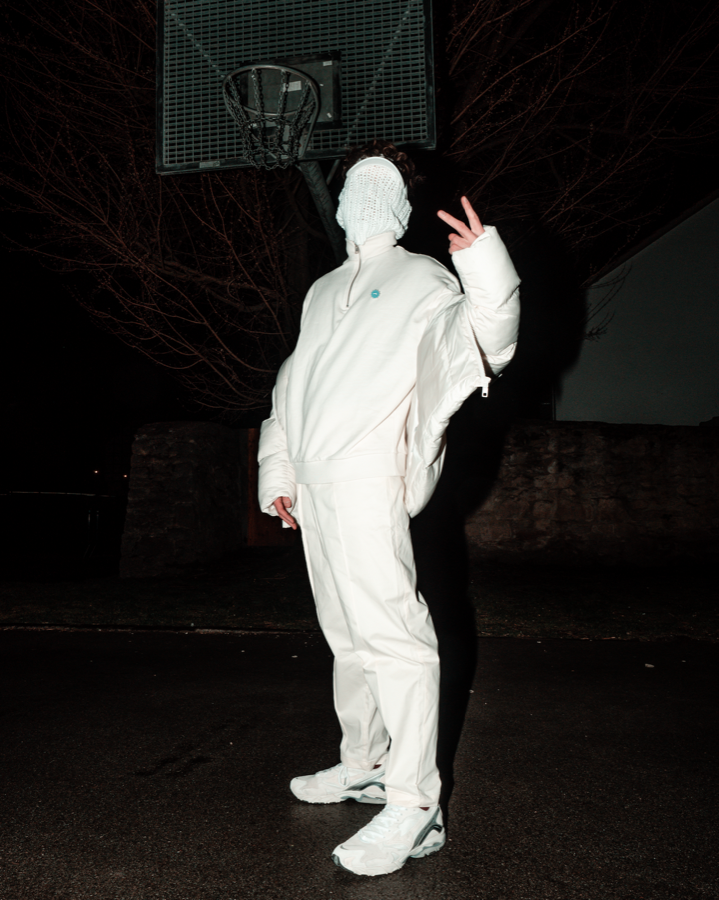 Kepler im weißen Anzug